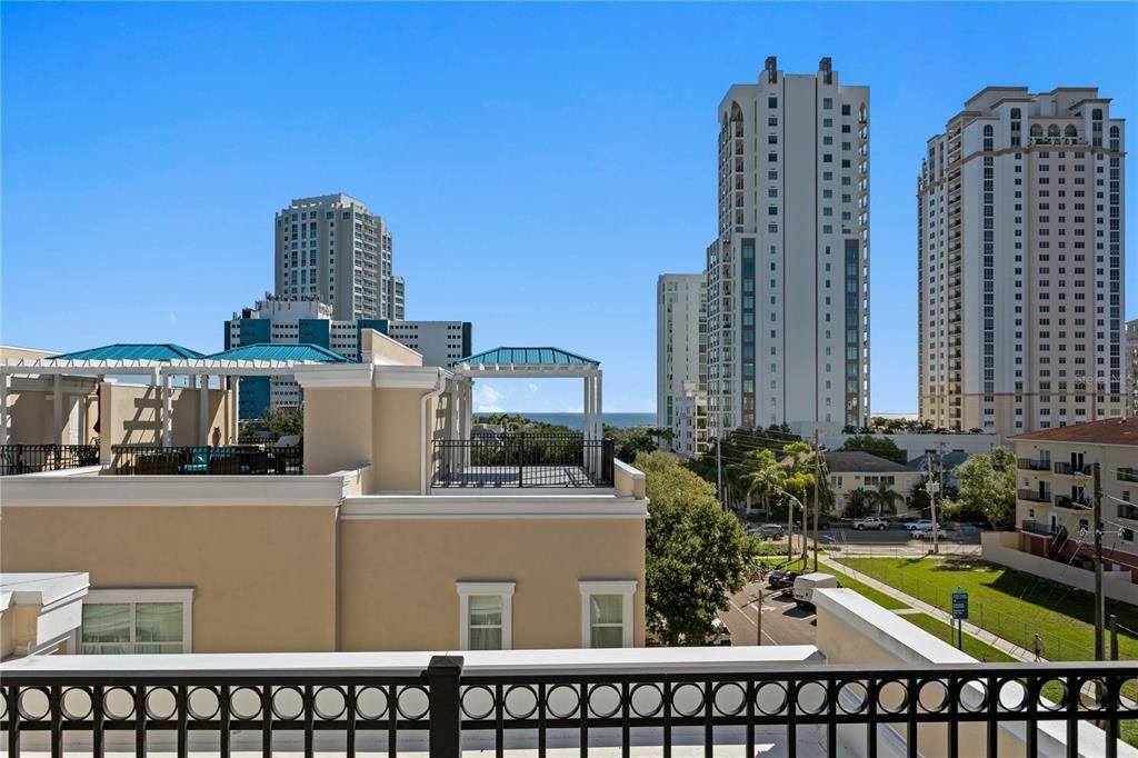For Sale: $1,375,000 (3 beds, 3 baths, 2180 Square Feet)