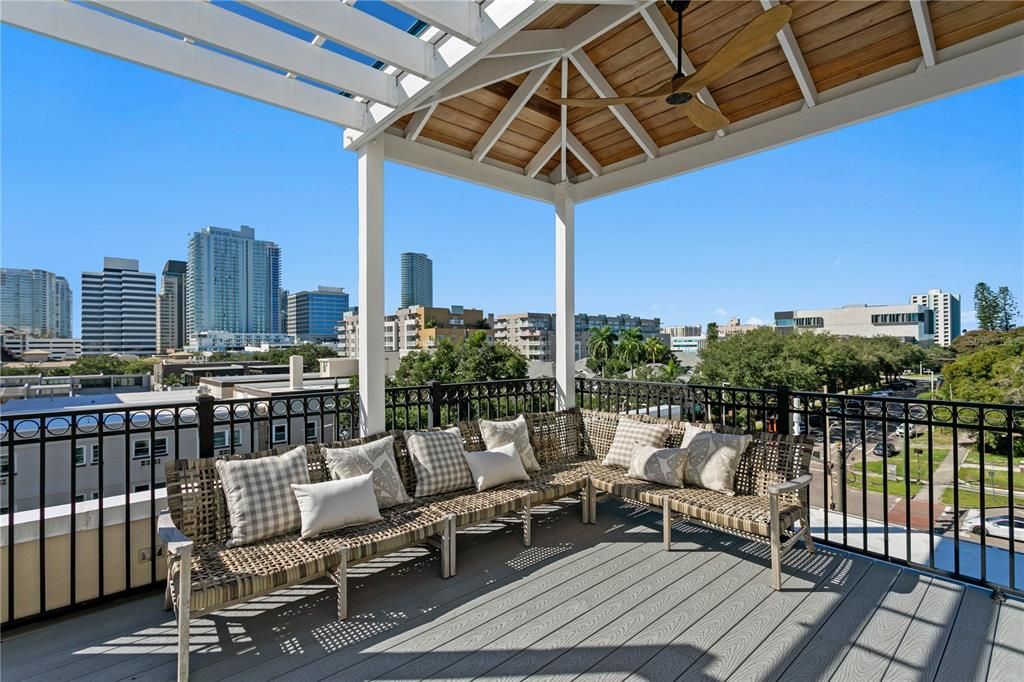 For Sale: $1,375,000 (3 beds, 3 baths, 2180 Square Feet)