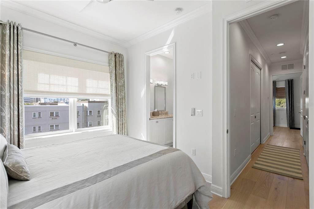 For Sale: $1,375,000 (3 beds, 3 baths, 2180 Square Feet)