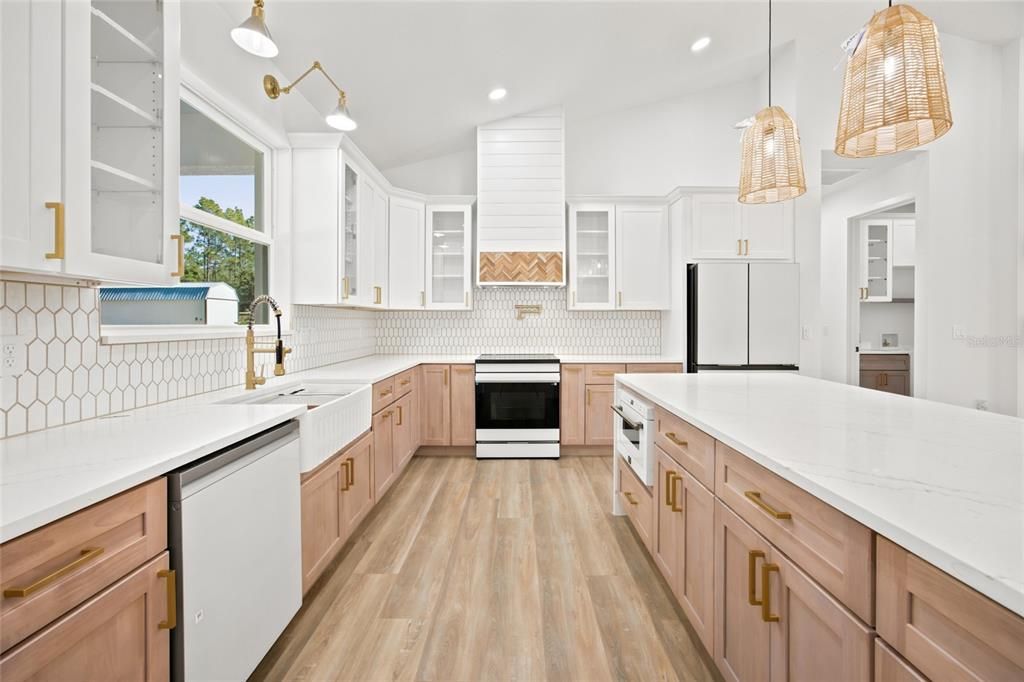 En Venta: $499,900 (4 camas, 2 baños, 2073 Pies cuadrados)