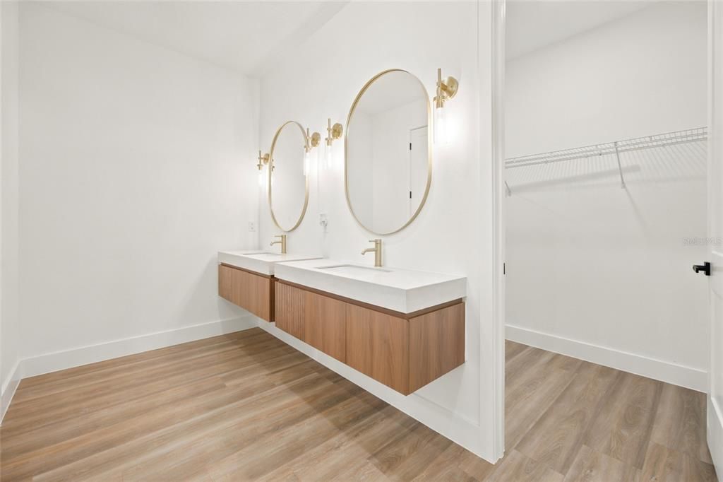 En Venta: $499,900 (4 camas, 2 baños, 2073 Pies cuadrados)
