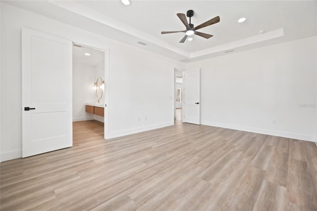 En Venta: $499,900 (4 camas, 2 baños, 2073 Pies cuadrados)