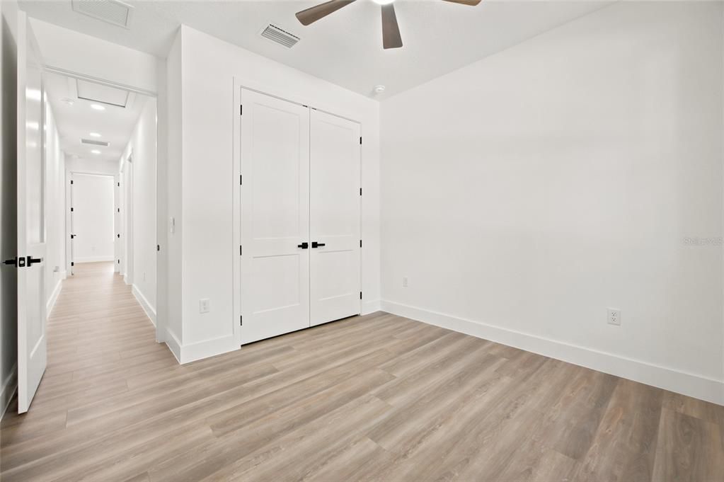 En Venta: $499,900 (4 camas, 2 baños, 2073 Pies cuadrados)