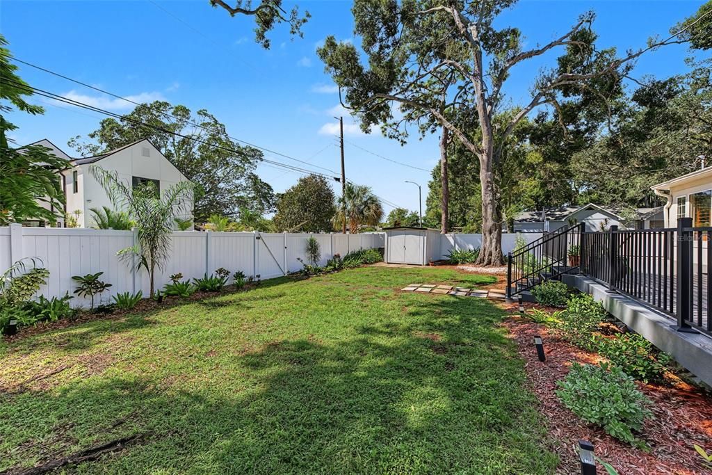 En Venta: $949,900 (3 camas, 3 baños, 2484 Pies cuadrados)