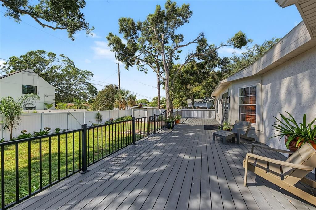 En Venta: $949,900 (3 camas, 3 baños, 2484 Pies cuadrados)