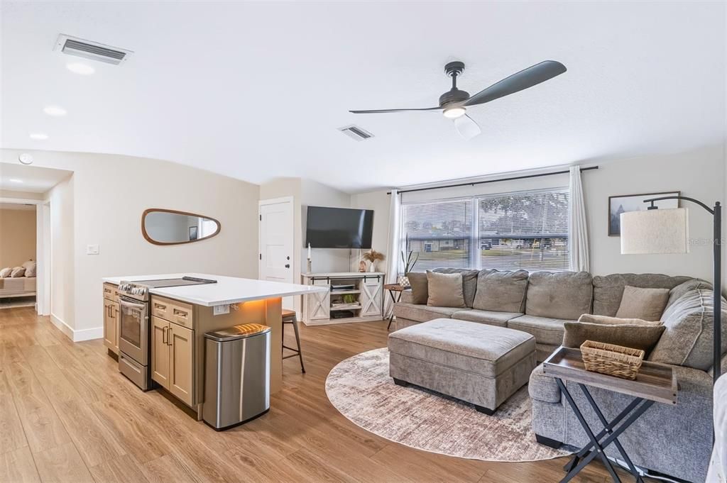 En Venta: $525,000 (2 camas, 2 baños, 1390 Pies cuadrados)