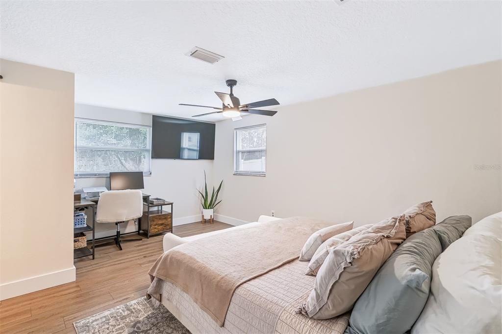 En Venta: $525,000 (2 camas, 2 baños, 1390 Pies cuadrados)