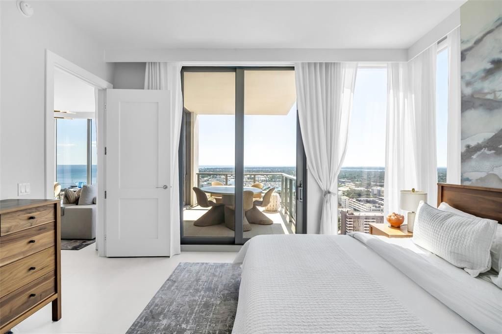 For Sale: $2,390,000 (2 beds, 3 baths, 2172 Square Feet)