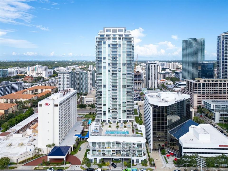 For Sale: $2,390,000 (2 beds, 3 baths, 2172 Square Feet)