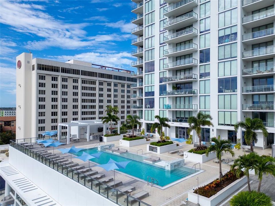 For Sale: $2,390,000 (2 beds, 3 baths, 2172 Square Feet)