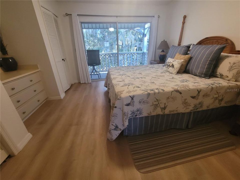 For Sale: $162,000 (2 beds, 2 baths, 1230 Square Feet)