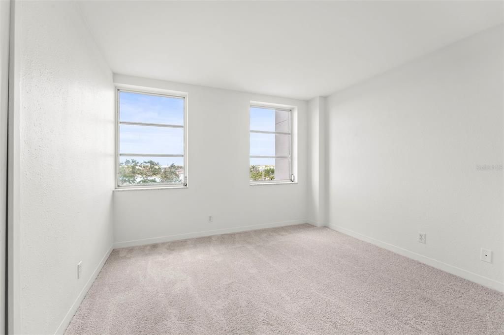 В аренду: $2,200 (2 спален, 2 ванн, 1065 Квадратных фут)