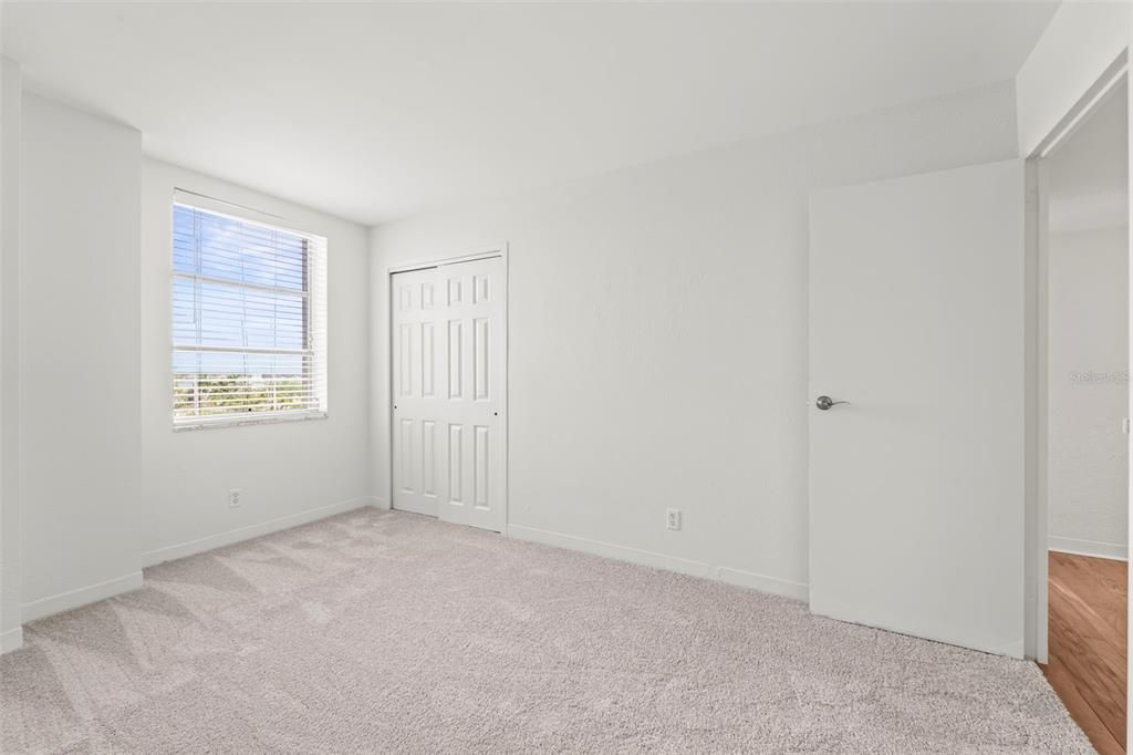В аренду: $2,200 (2 спален, 2 ванн, 1065 Квадратных фут)