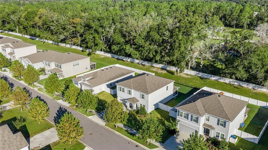 For Sale: $399,000 (5 beds, 3 baths, 2563 Square Feet)