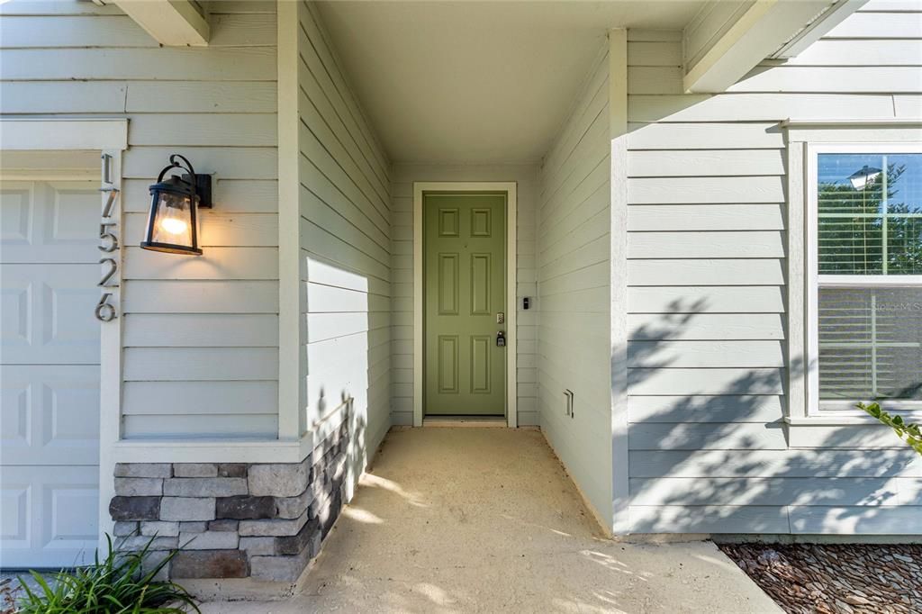 For Sale: $399,000 (5 beds, 3 baths, 2563 Square Feet)