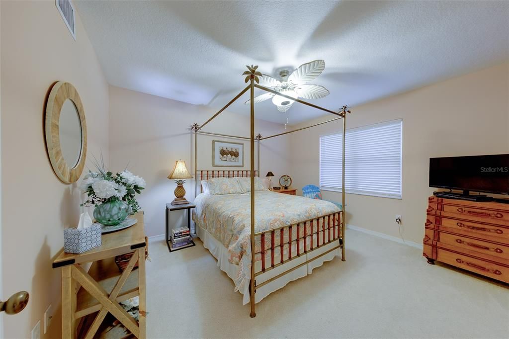 For Rent: $9,000 (2 beds, 2 baths, 1280 Square Feet)