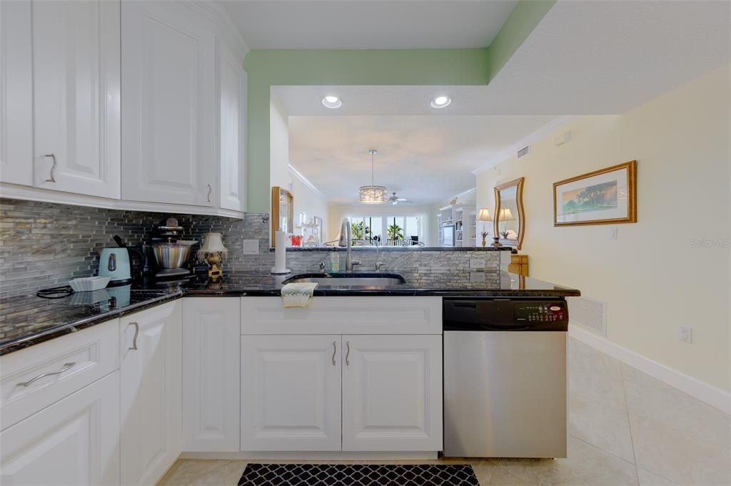 For Rent: $9,000 (2 beds, 2 baths, 1280 Square Feet)