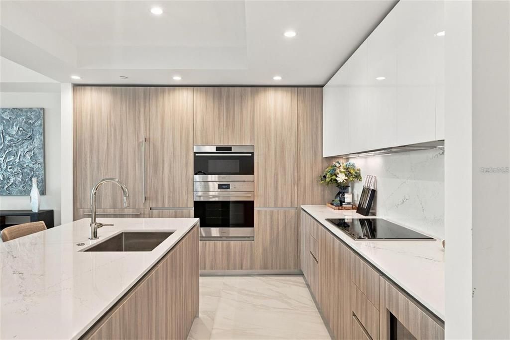 For Rent: $12,000 (3 beds, 3 baths, 2411 Square Feet)