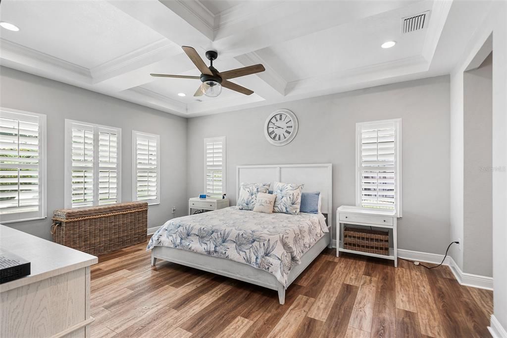 For Rent: $5,985 (5 beds, 4 baths, 3347 Square Feet)