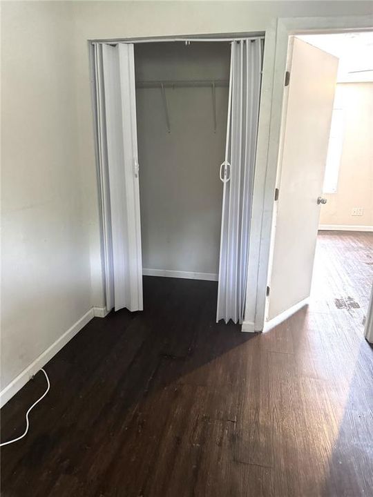 For Rent: $1,500 (3 beds, 2 baths, 900 Square Feet)