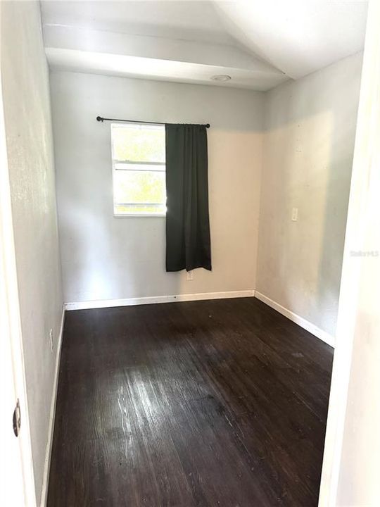 For Rent: $1,500 (3 beds, 2 baths, 900 Square Feet)
