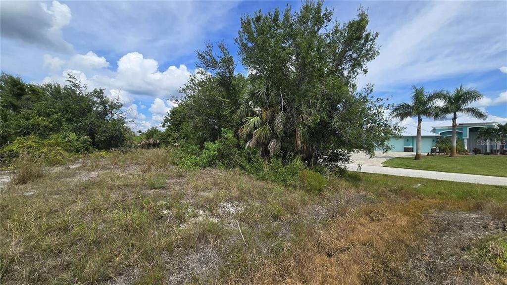 На продажу: $135,000 (0.31 acres)