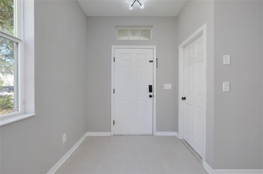 En Venta: $435,000 (4 camas, 2 baños, 2012 Pies cuadrados)