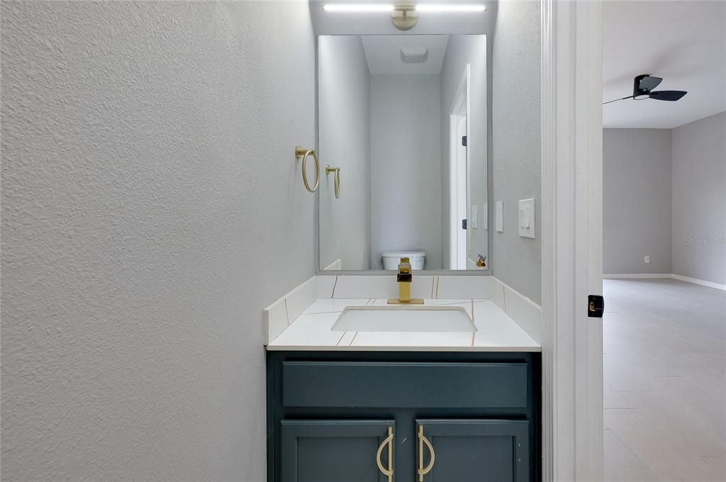 En Venta: $435,000 (4 camas, 2 baños, 2012 Pies cuadrados)