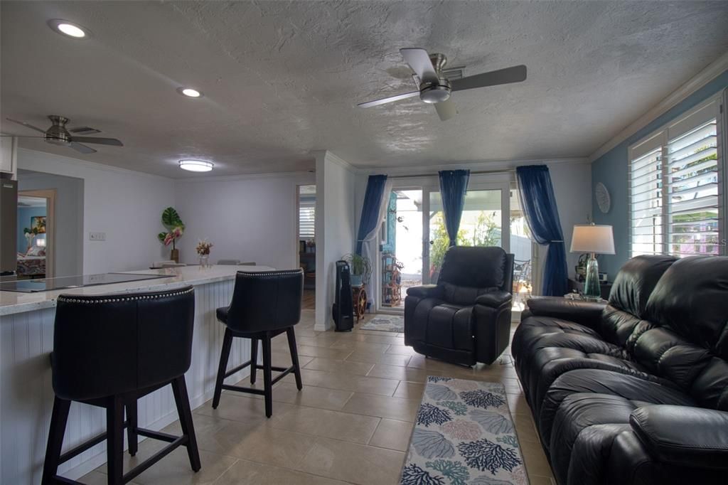 En Venta: $399,000 (3 camas, 2 baños, 1471 Pies cuadrados)