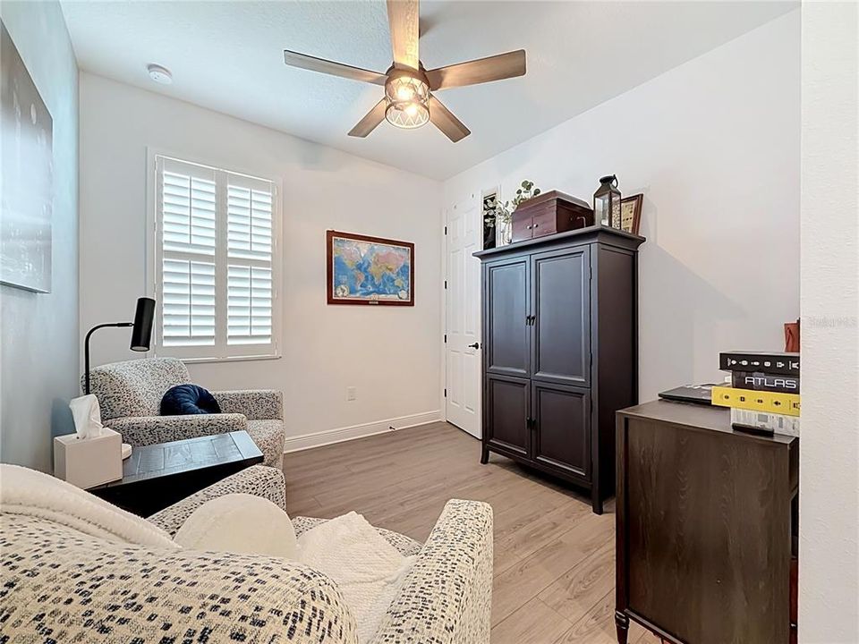 For Sale: $309,900 (2 beds, 2 baths, 1469 Square Feet)