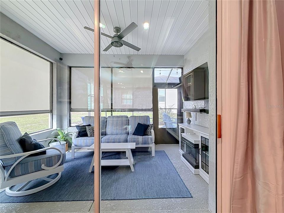 For Sale: $309,900 (2 beds, 2 baths, 1469 Square Feet)