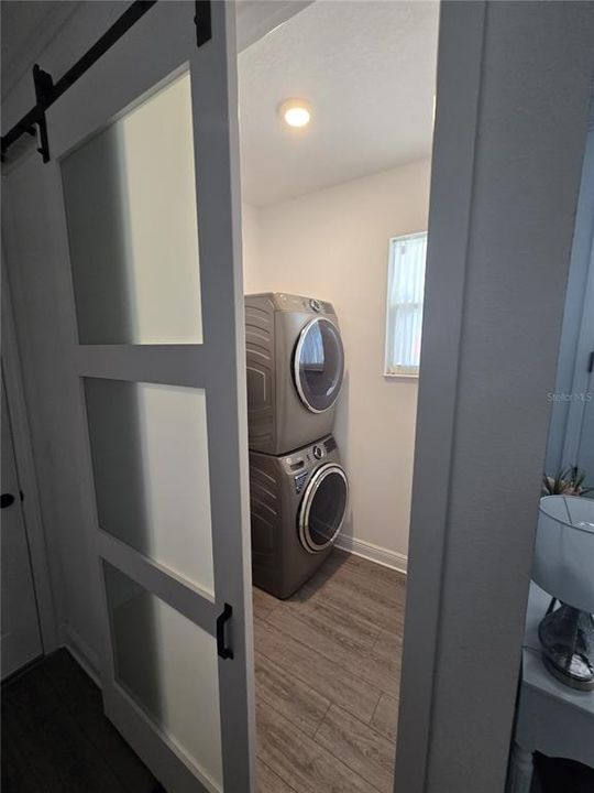 For Sale: $309,900 (2 beds, 2 baths, 1469 Square Feet)