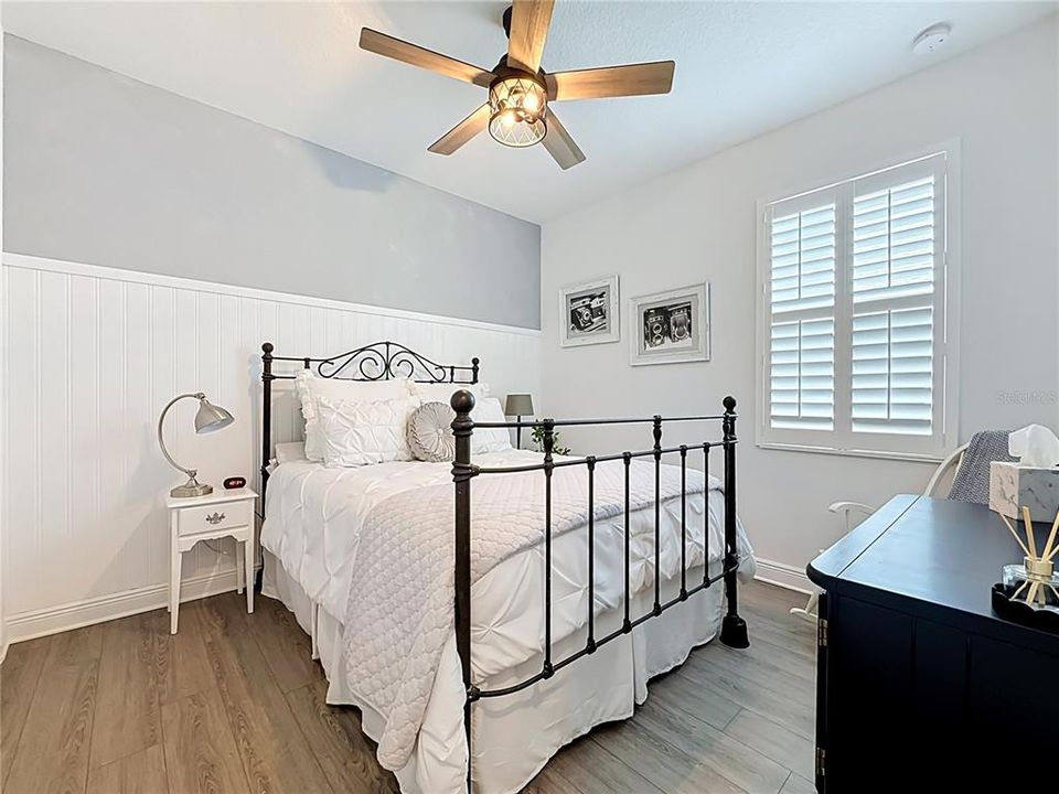 For Sale: $309,900 (2 beds, 2 baths, 1469 Square Feet)