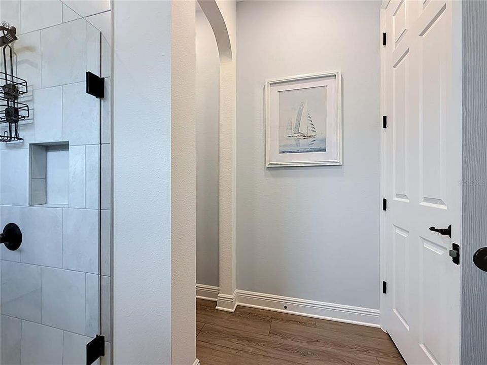 For Sale: $309,900 (2 beds, 2 baths, 1469 Square Feet)