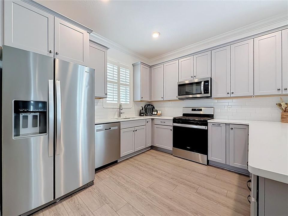 For Sale: $309,900 (2 beds, 2 baths, 1469 Square Feet)