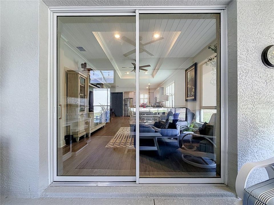 For Sale: $309,900 (2 beds, 2 baths, 1469 Square Feet)