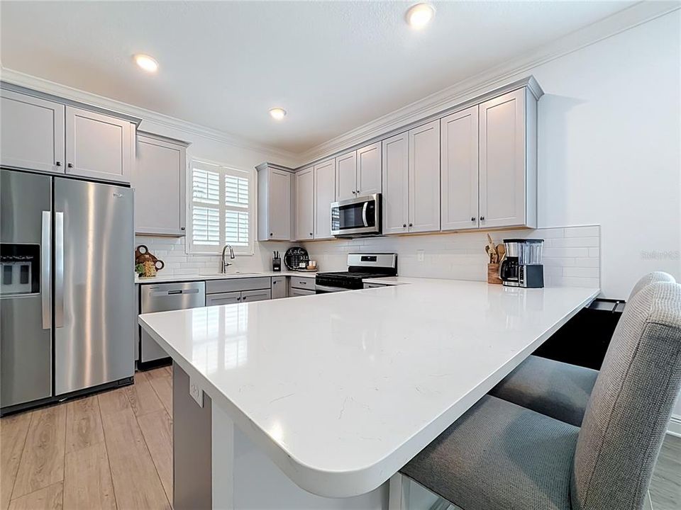 For Sale: $309,900 (2 beds, 2 baths, 1469 Square Feet)