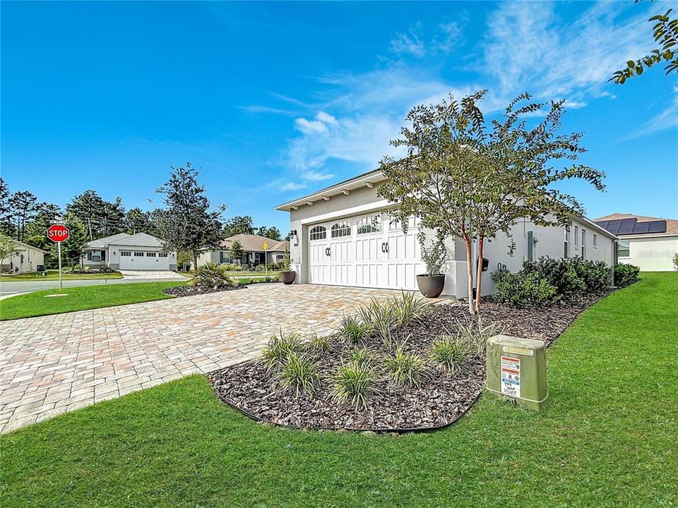 For Sale: $309,900 (2 beds, 2 baths, 1469 Square Feet)