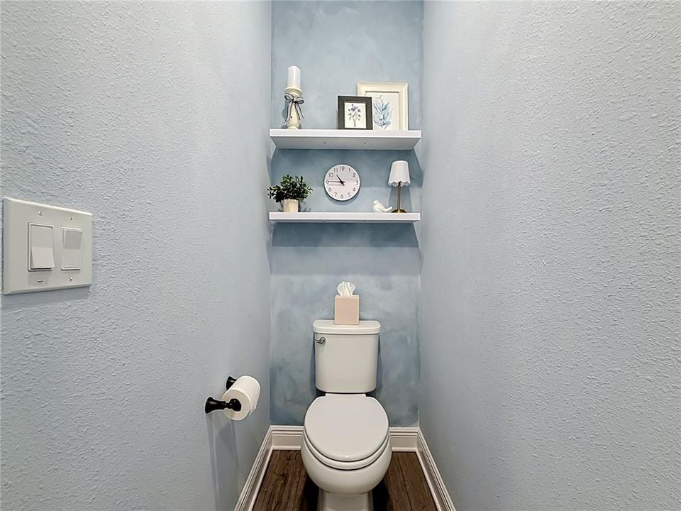 For Sale: $309,900 (2 beds, 2 baths, 1469 Square Feet)