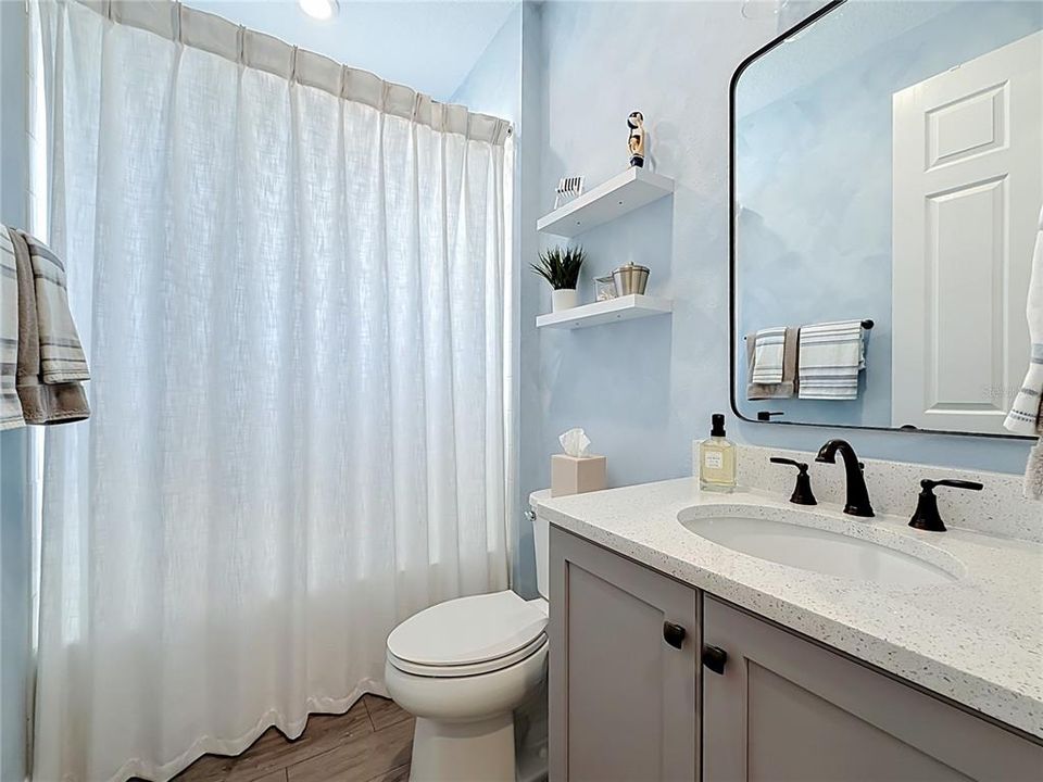 For Sale: $309,900 (2 beds, 2 baths, 1469 Square Feet)