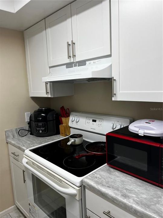 For Rent: $1,950 (3 beds, 2 baths, 1132 Square Feet)