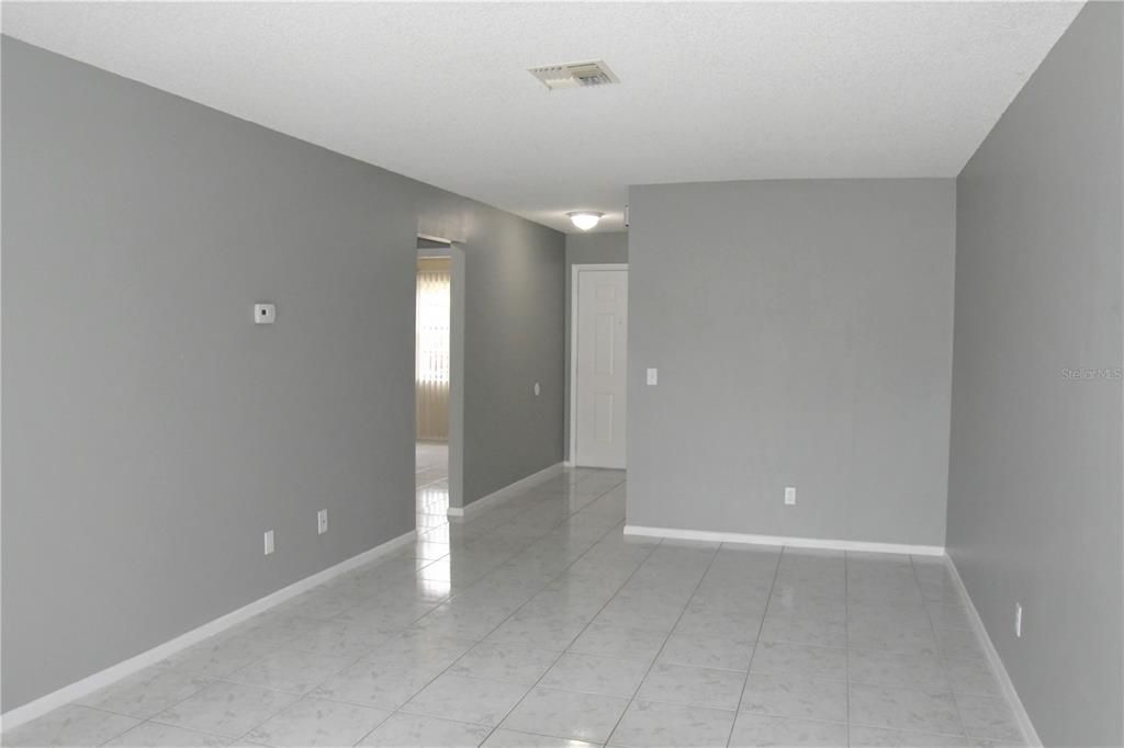 For Rent: $1,950 (3 beds, 2 baths, 1132 Square Feet)