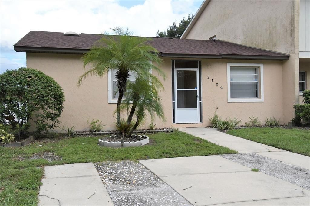 For Rent: $1,950 (3 beds, 2 baths, 1132 Square Feet)