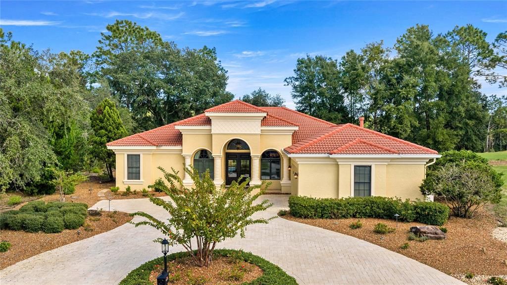 For Sale: $750,000 (4 beds, 3 baths, 2961 Square Feet)