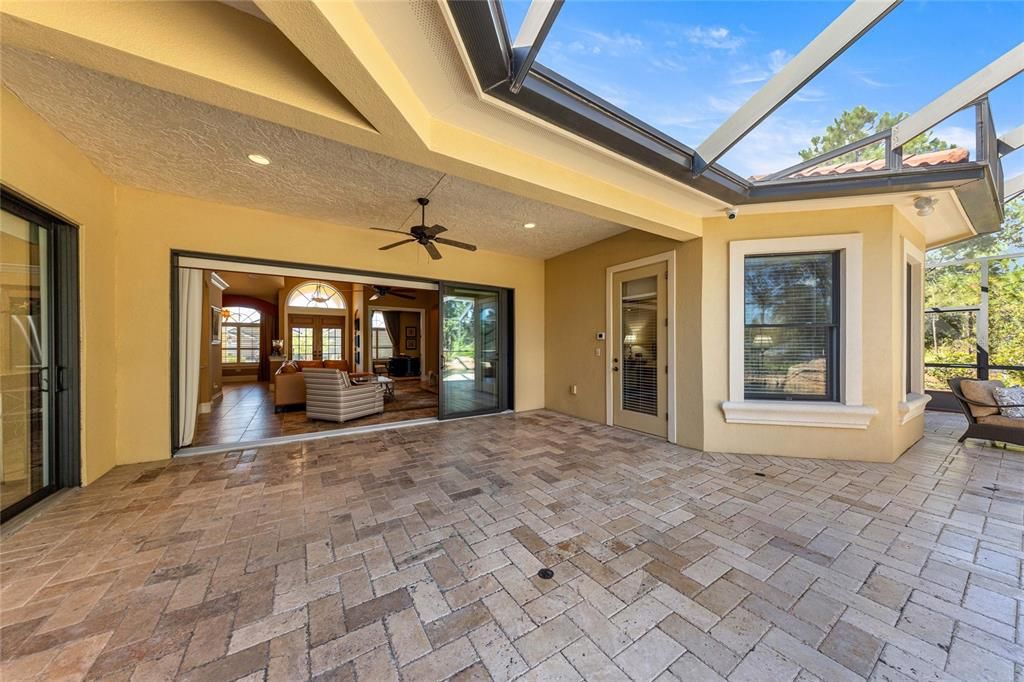 For Sale: $750,000 (4 beds, 3 baths, 2961 Square Feet)