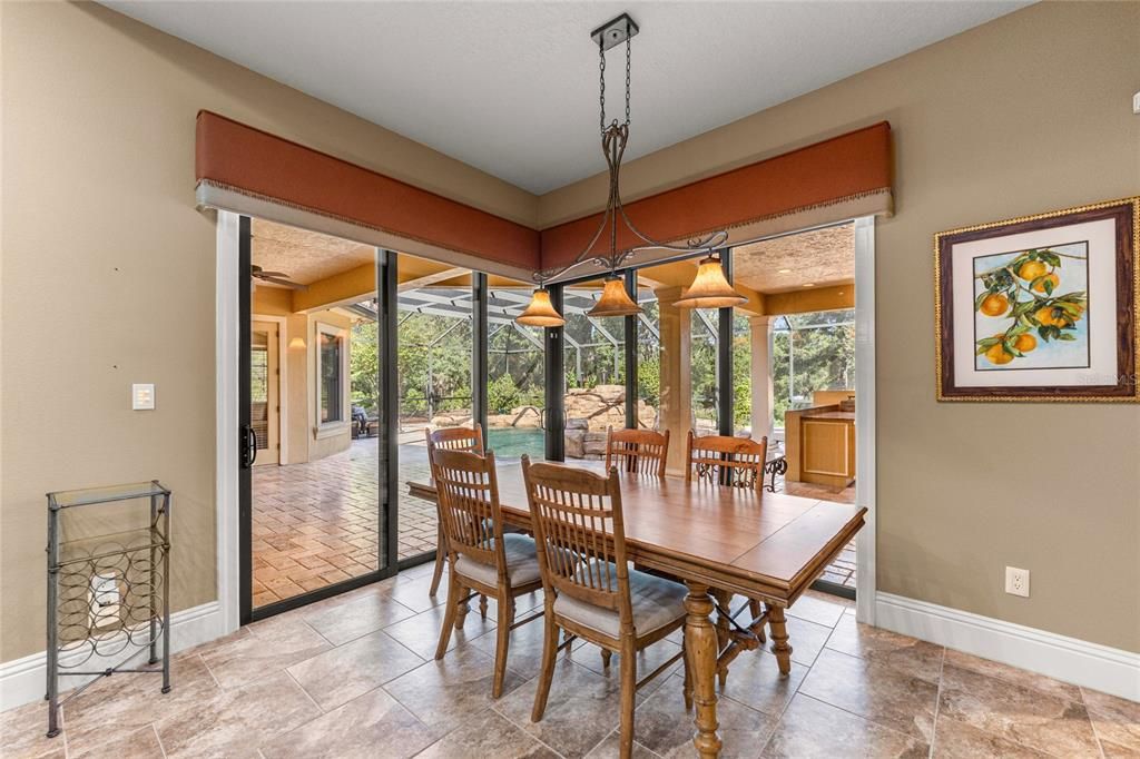 For Sale: $750,000 (4 beds, 3 baths, 2961 Square Feet)