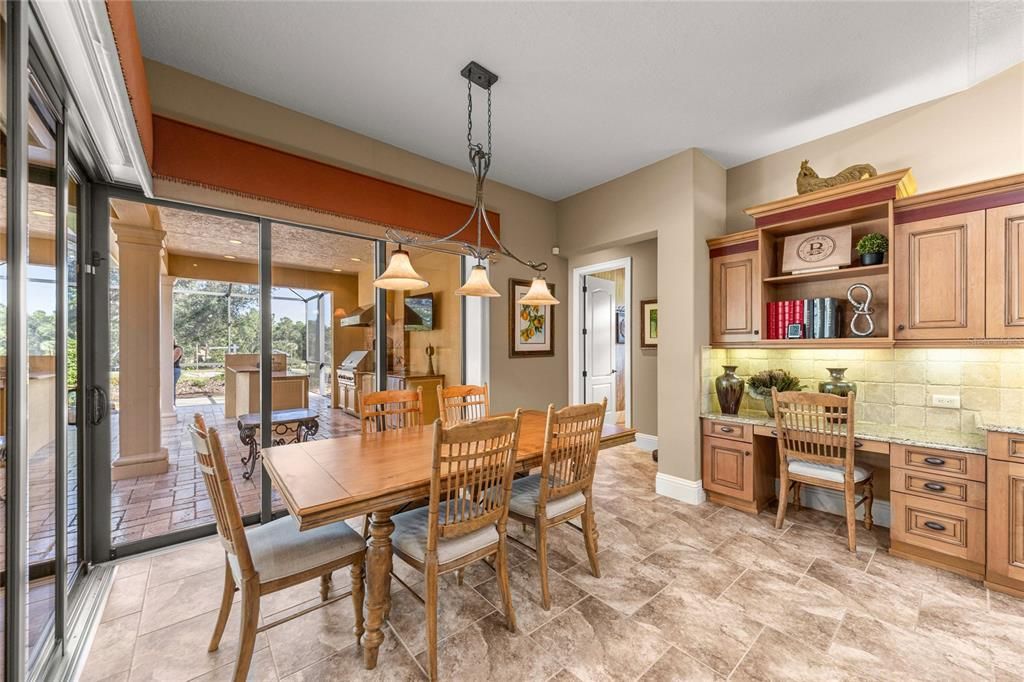 For Sale: $750,000 (4 beds, 3 baths, 2961 Square Feet)