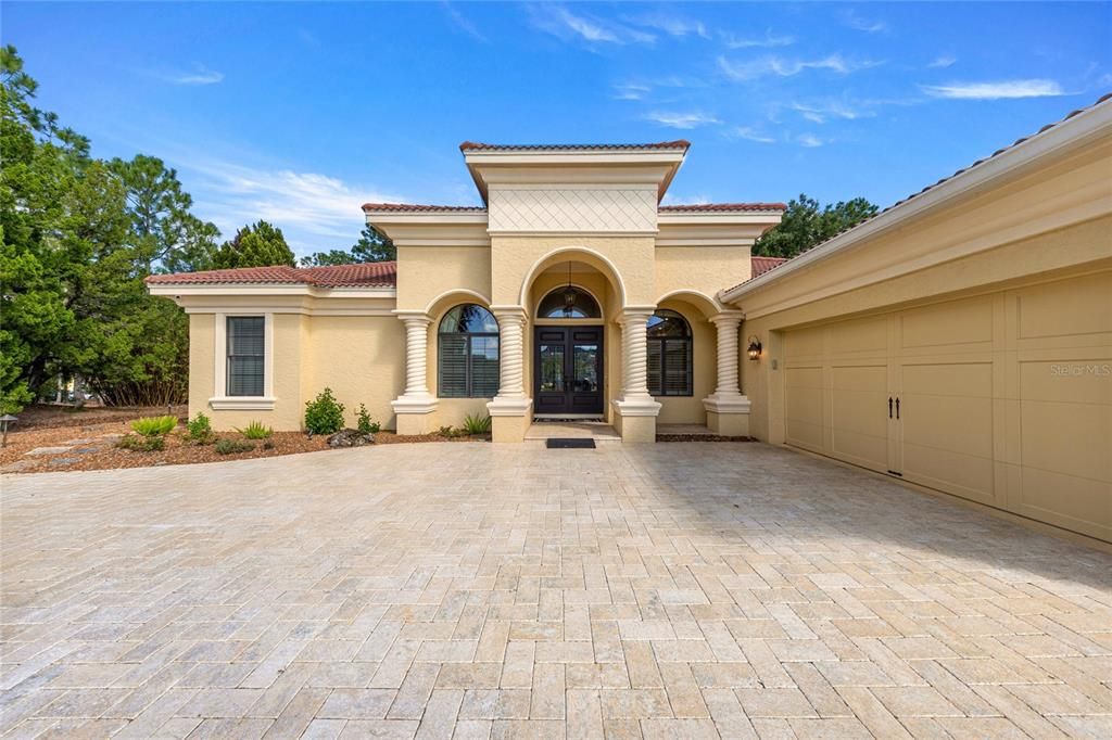 For Sale: $750,000 (4 beds, 3 baths, 2961 Square Feet)