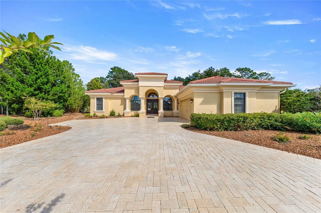 For Sale: $750,000 (4 beds, 3 baths, 2961 Square Feet)