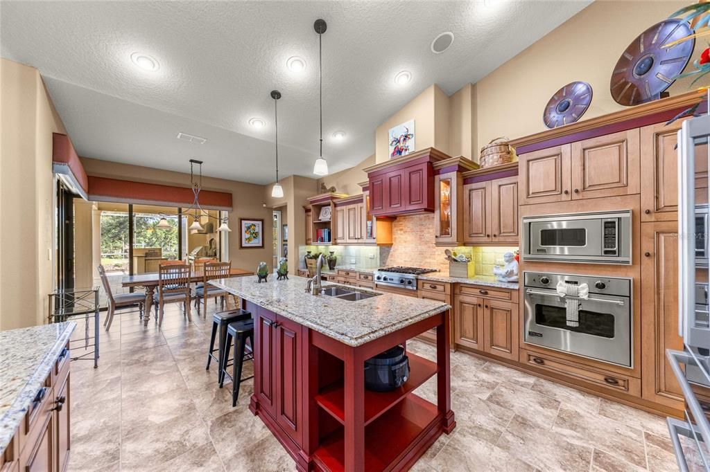 For Sale: $750,000 (4 beds, 3 baths, 2961 Square Feet)